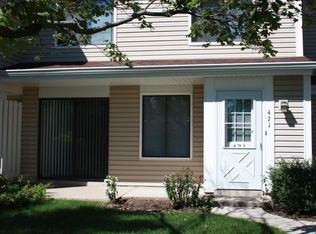 471 Stevenson Pl, Vernon Hills, IL 60061