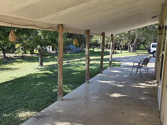 3rd image of 535 Camino Real Rd