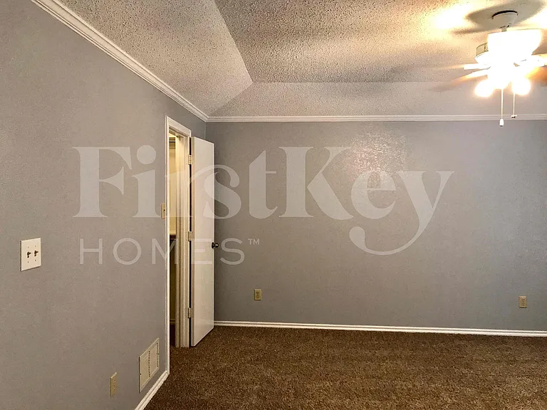 5302 Deep Canyon Dr — Photo 23