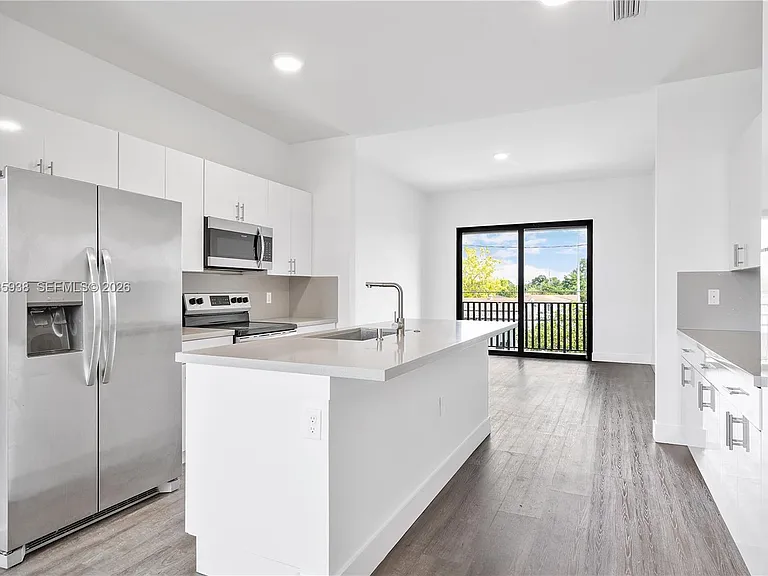 440 E 16th St #436 — Photo 11