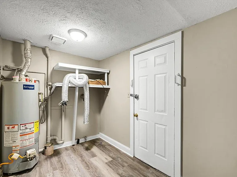 3328 Farnsley Rd — Photo 24