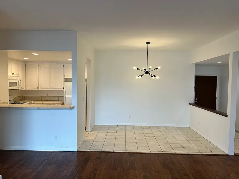 1443 Barry Ave #301 — Photo 5