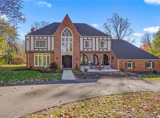 2070 Ridgewood Rd, Akron, OH 44313