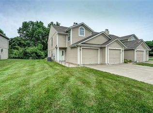 5816 NW Plantation Ln, Lees Summit, MO 64064