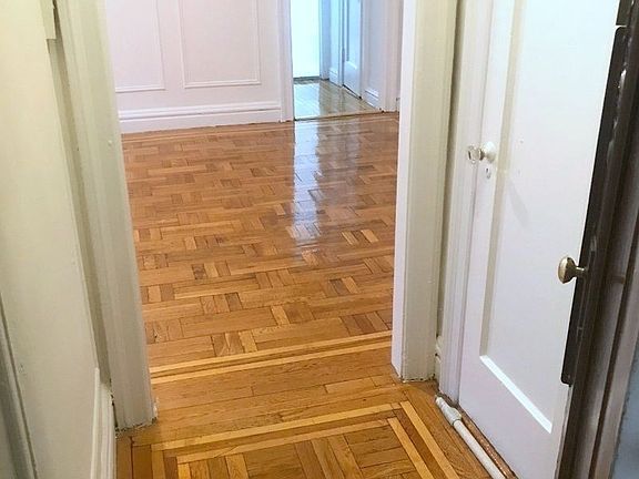 4th image of 835 W 176th St APT 3D