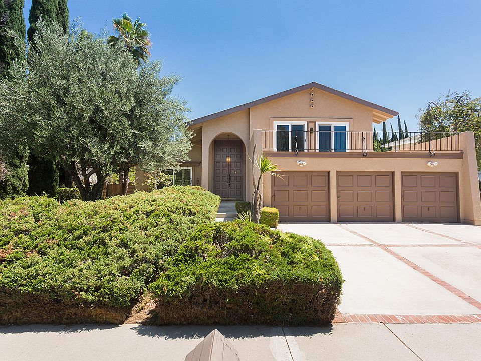 1st image of 2718 Velarde Dr