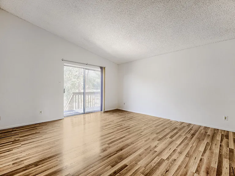 1690 Taft St — Photo 10
