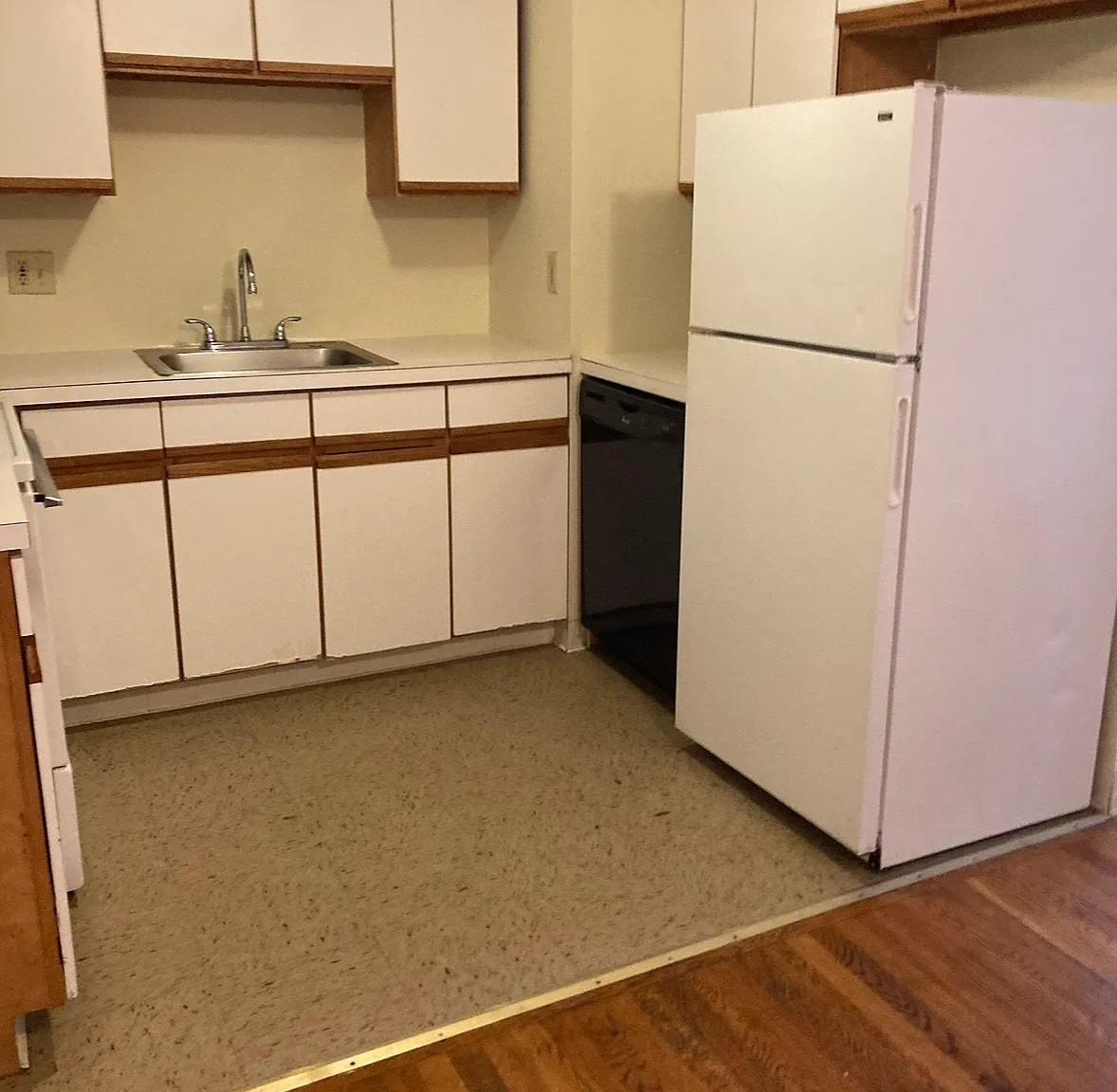 2 bed, 1000 sqft, $2,175 — Photo 2
