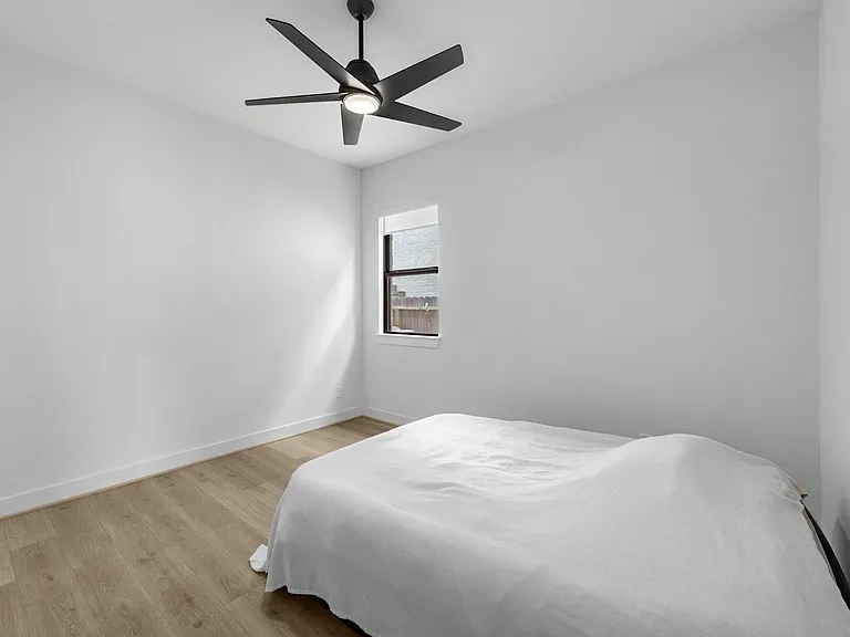 1402 Sunrise View Ln — Photo 23
