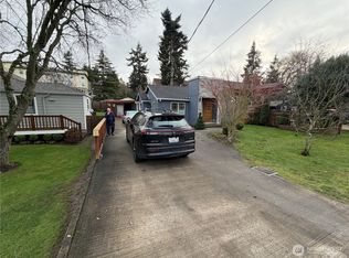 9534 Palatine Ave N, Seattle, WA 98103