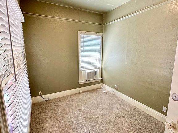 4th image of 212 W 1st Ave