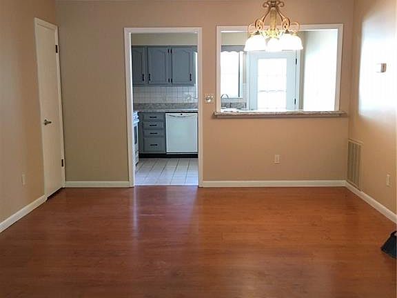 5th image of 3895 Indian Run Dr