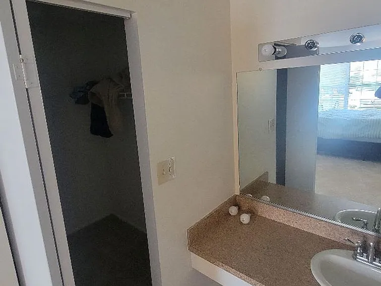 608 Spirit Ct — Photo 13