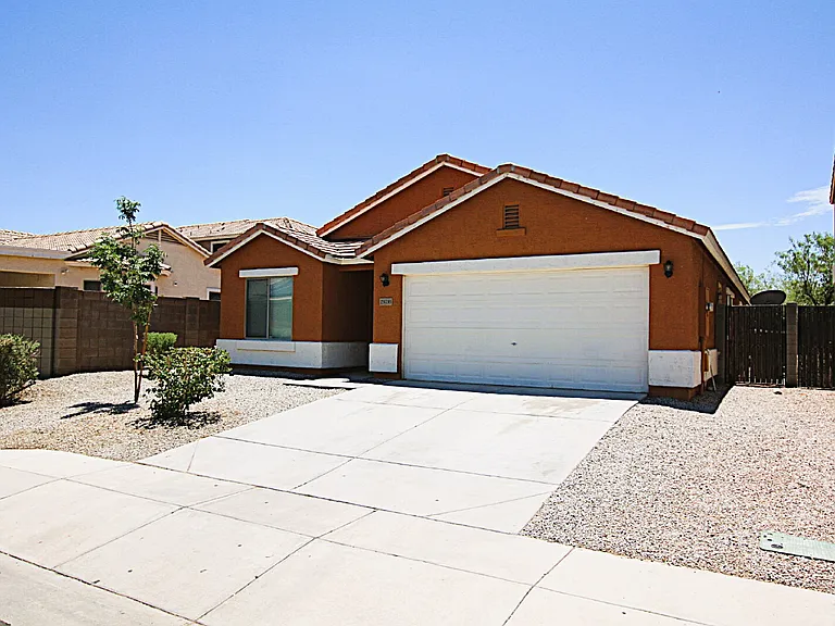 25735 W Elwood St — Photo 3