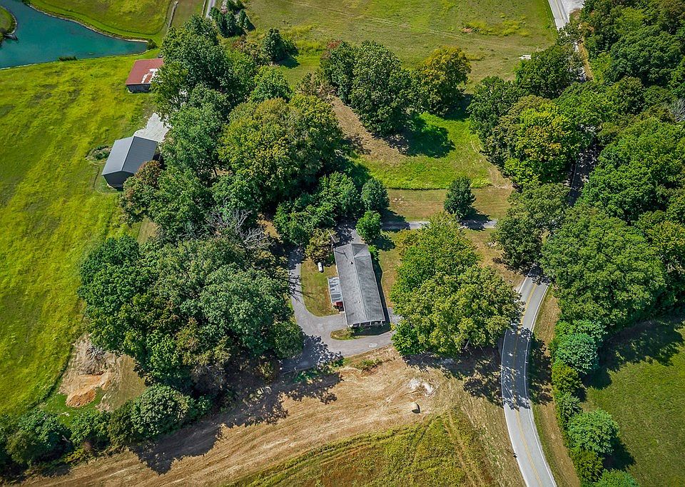 5036 Pendergrass Rd, Byrdstown, TN 38549 | MLS #242520 | Zillow