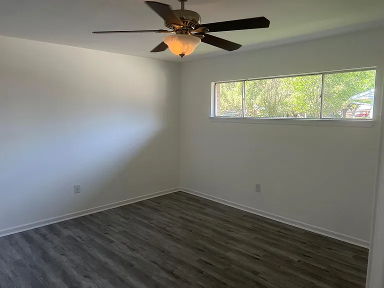 9007 Dunlap St — Photo 22
