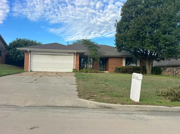 1317 Whispering Hills St, Ada, OK 74820