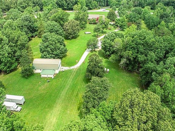 5th image of 2401 Kivett Dr