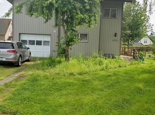 453 East St, Blaine, WA 98230