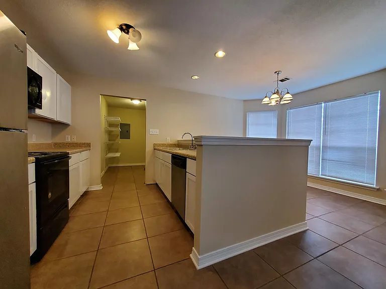 10099 Bald Eagle Dr — Photo 3
