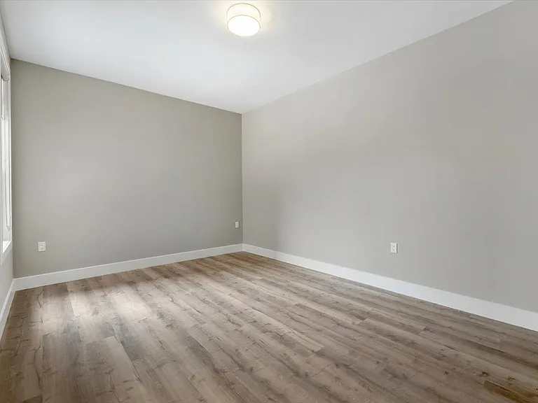 4237 Bergen Tpke #4B — Photo 16