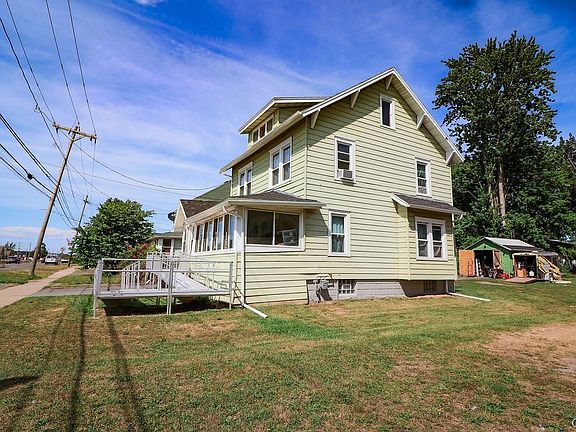 3rd image of 2408 Brewerton Rd