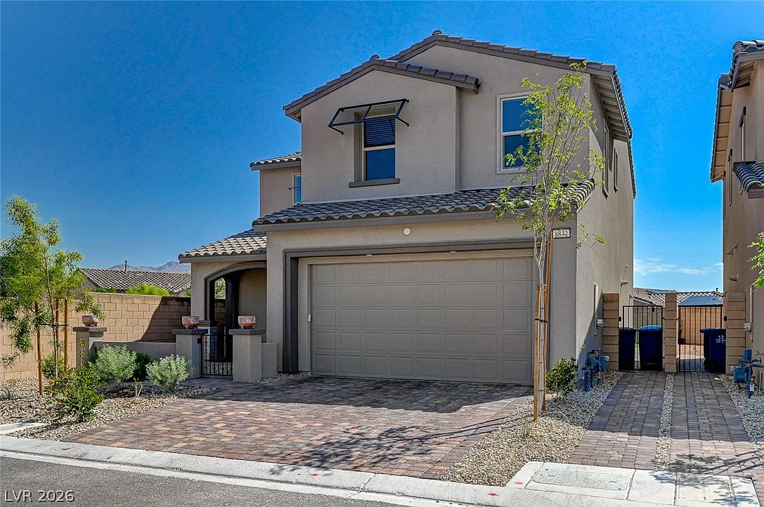 Building Photo - 8832 Highland Skye Dr