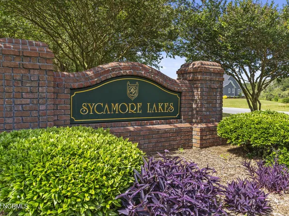 150 Sycamore Lakes Dr, Wallace, NC 28466