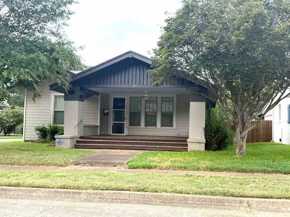 109 E Merritt St, Marshall, TX 75670
