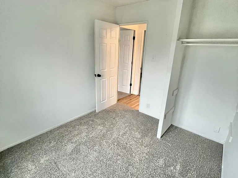 4737 Pinecrest Dr — Photo 35