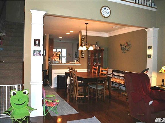4th image of 186 Somerset Dr