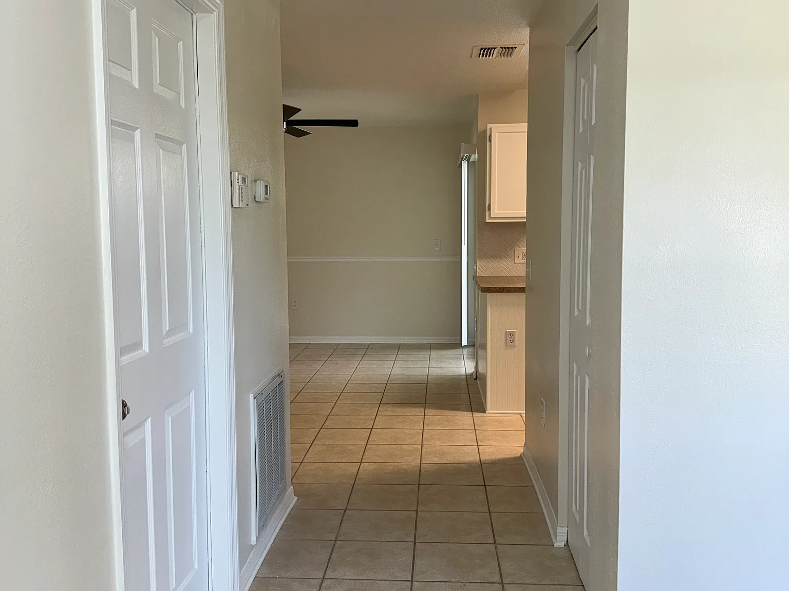 3 bed, 1410 sqft, $2,500 — Photo 4