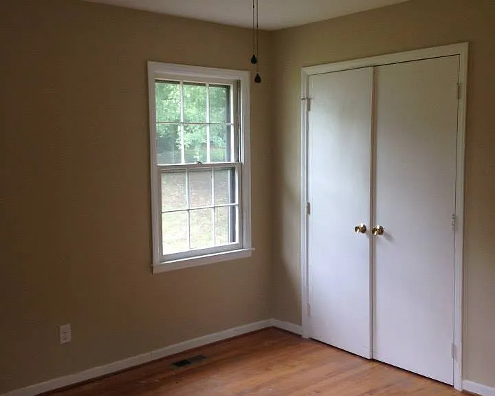 2305 Lawrence Dr — Photo 8