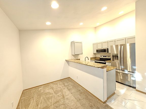4th image of 870 Wesley St APT 202