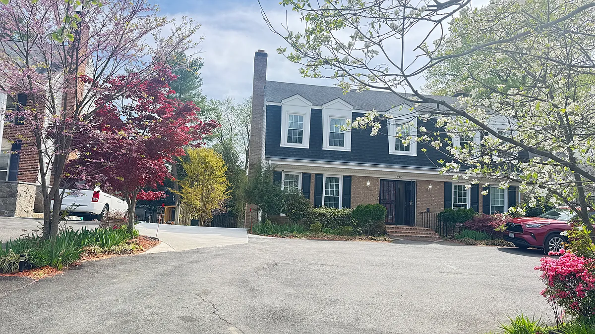 Building Photo - 3903 Franconia Rd