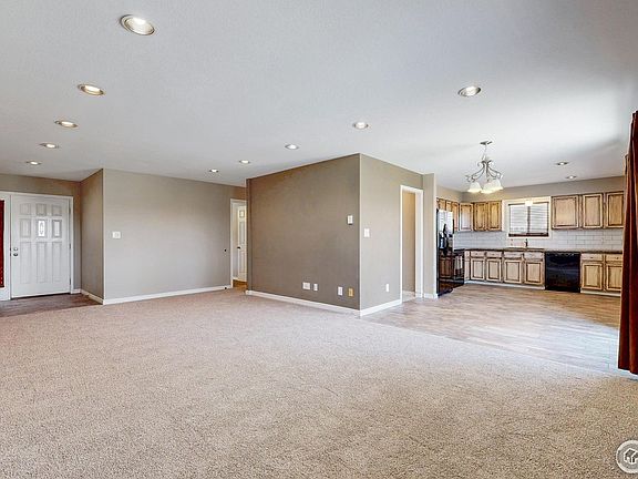 4th image of 2700 Sagebrush Dr