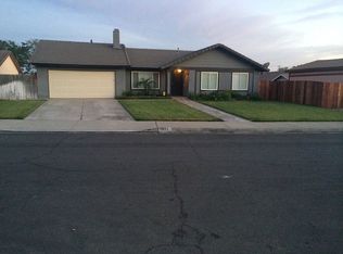 1571 W Valencia St, Rialto, CA 92376