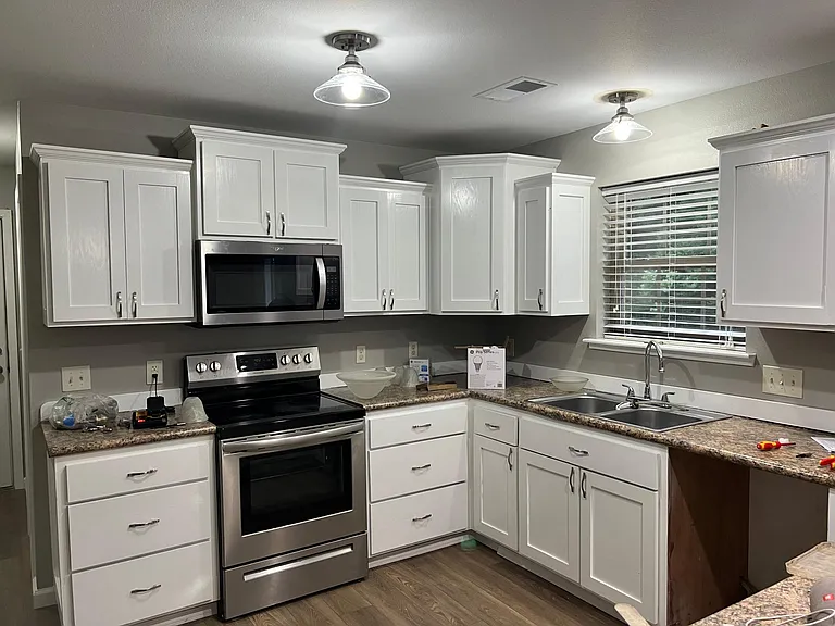 317 Stonegate Dr — Photo 4