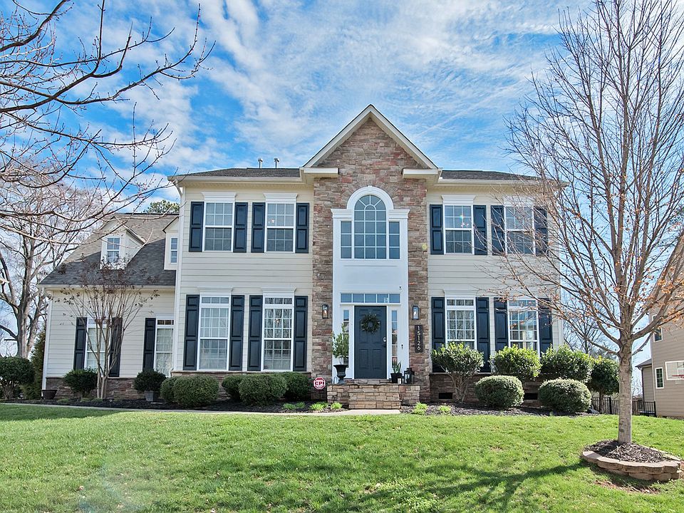 1st image of 15126 Skypark Dr
