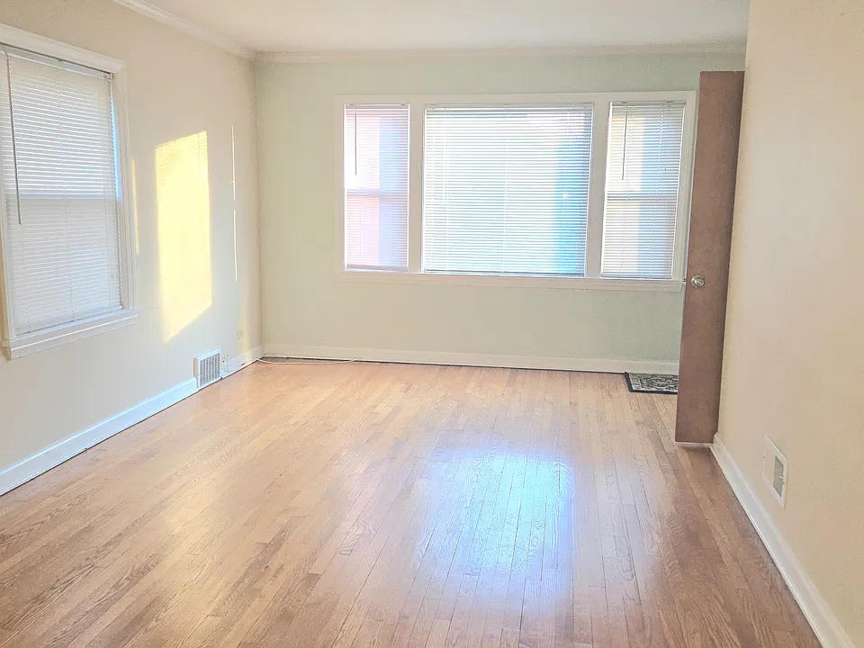 2724 W Gregory St