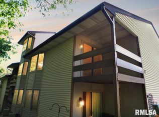 6342 N Allen Rd, Peoria, IL 61614