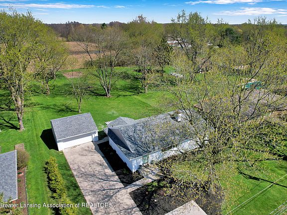 4th image of 15499 Wood Rd