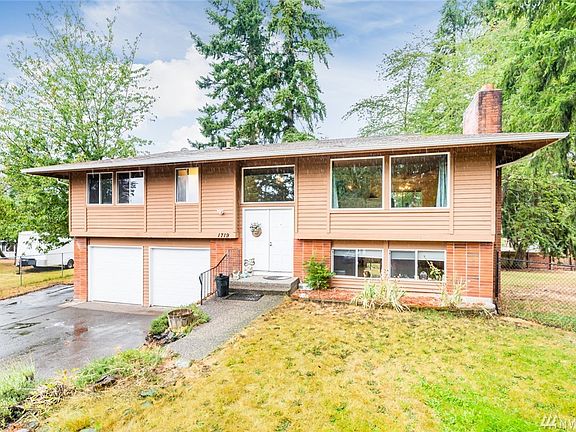 2nd image of 1719 159th Street Ct E