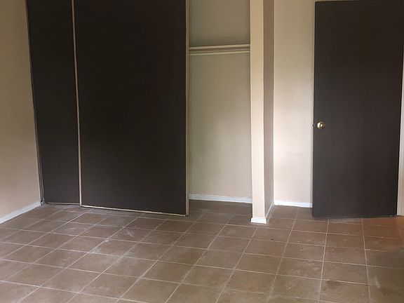 5th image of 6825 Trail Lake Dr #1