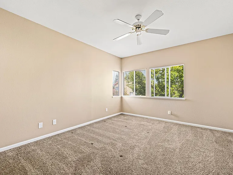 142 Kennerly Way — Photo 17