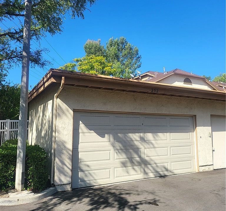 2nd image of 2350 Sutter Way