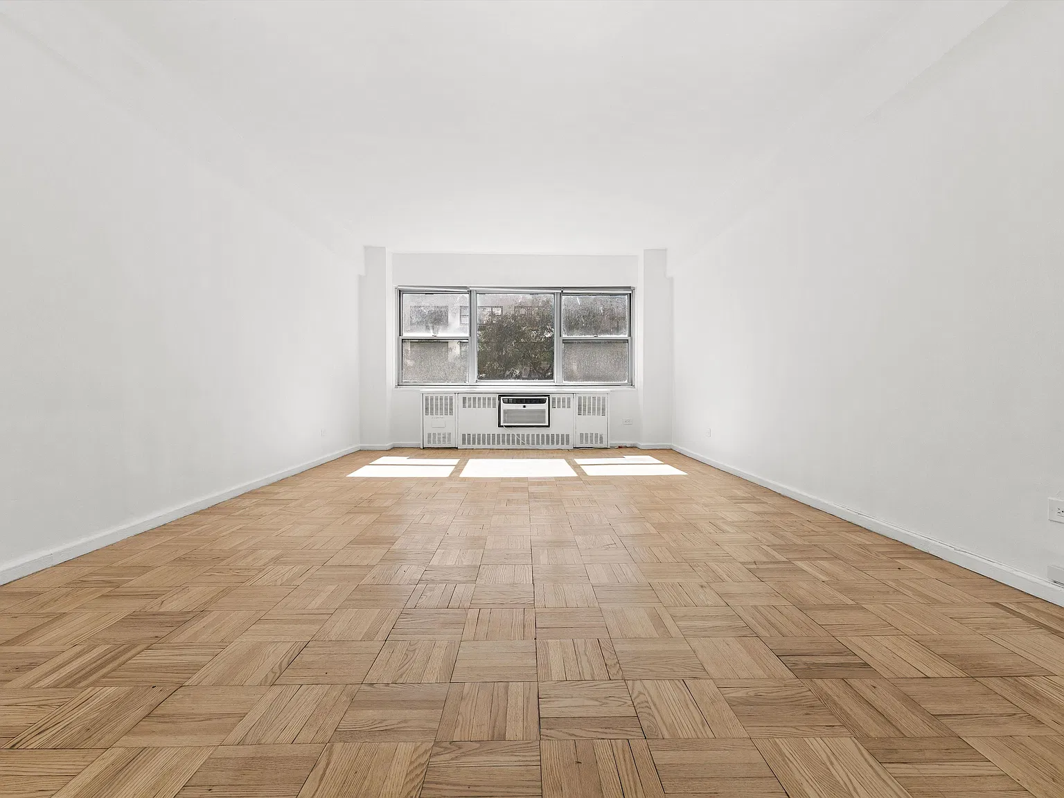333 East 46th Street — Photo 1