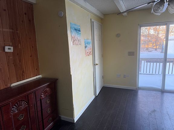 5th image of 16 Hadrill Ct