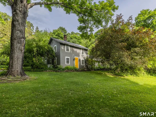 92 Walnut Tree Hill Road, Newtown, CT 06482