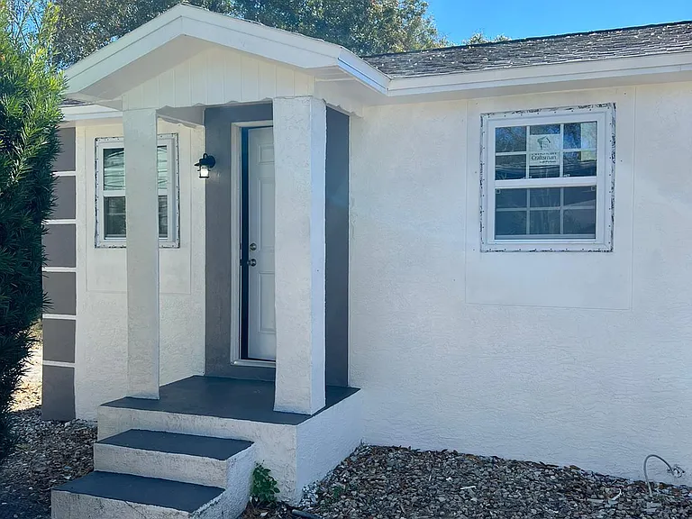 4421 N Clark Ave #C — Photo 1